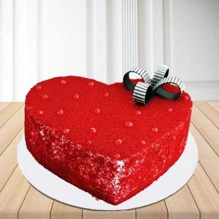 Heart Shape Cake From Tehzeeb Bakerz - GiftsandAll.com