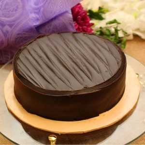 Order Hyderabadi Chocolate Cake Online in Karachi - Cake Lounge