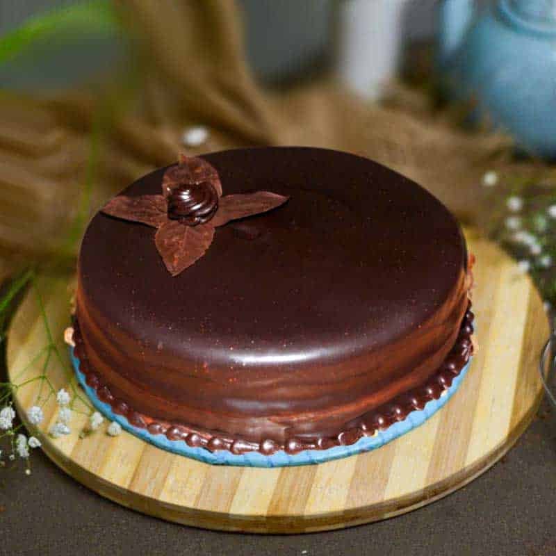 Chocolate Fudge Cake From Le Cafe Multan